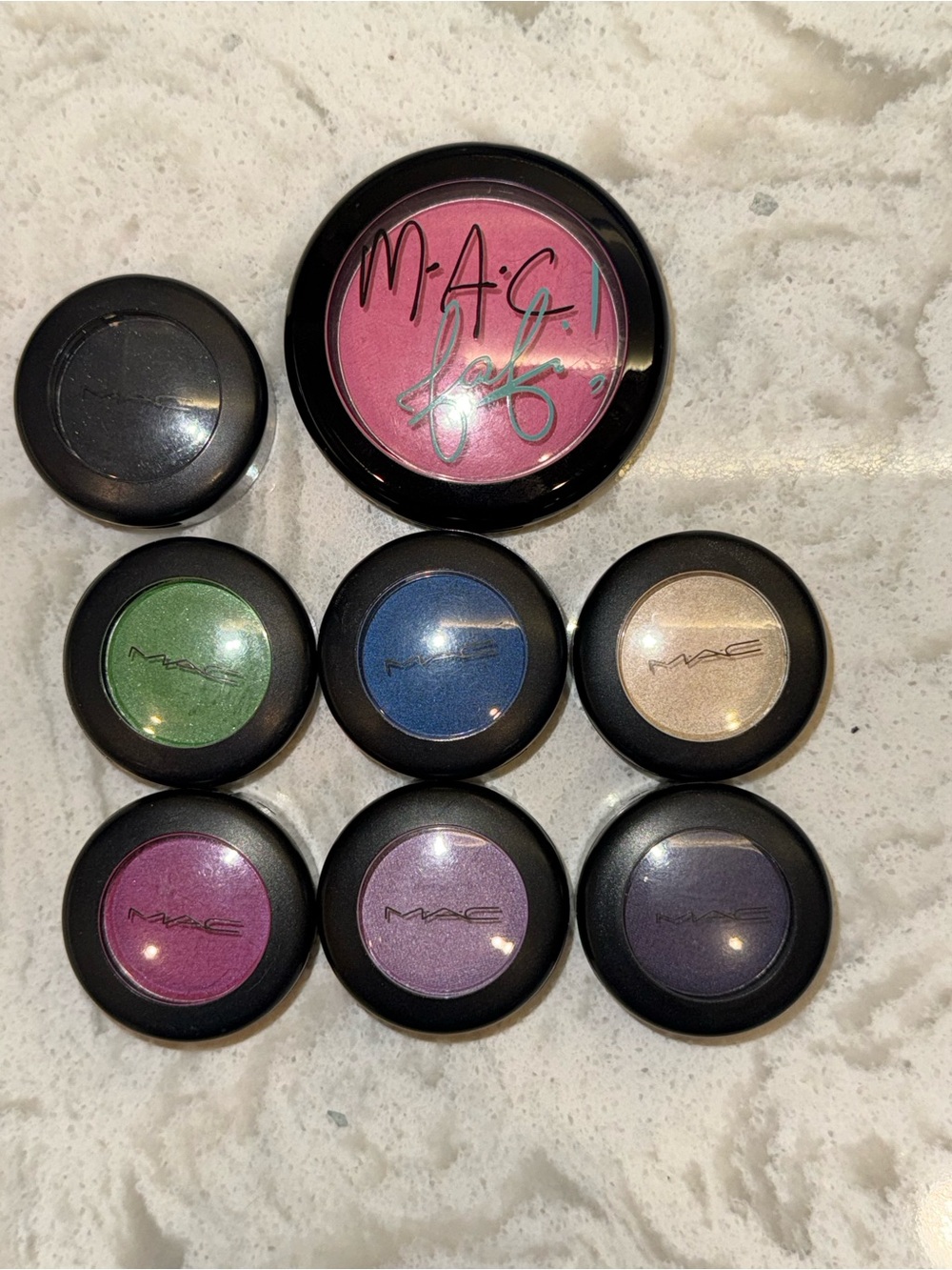 MAC makeup lot Eyeshadow pots & MAC Fafi Blush set of 8